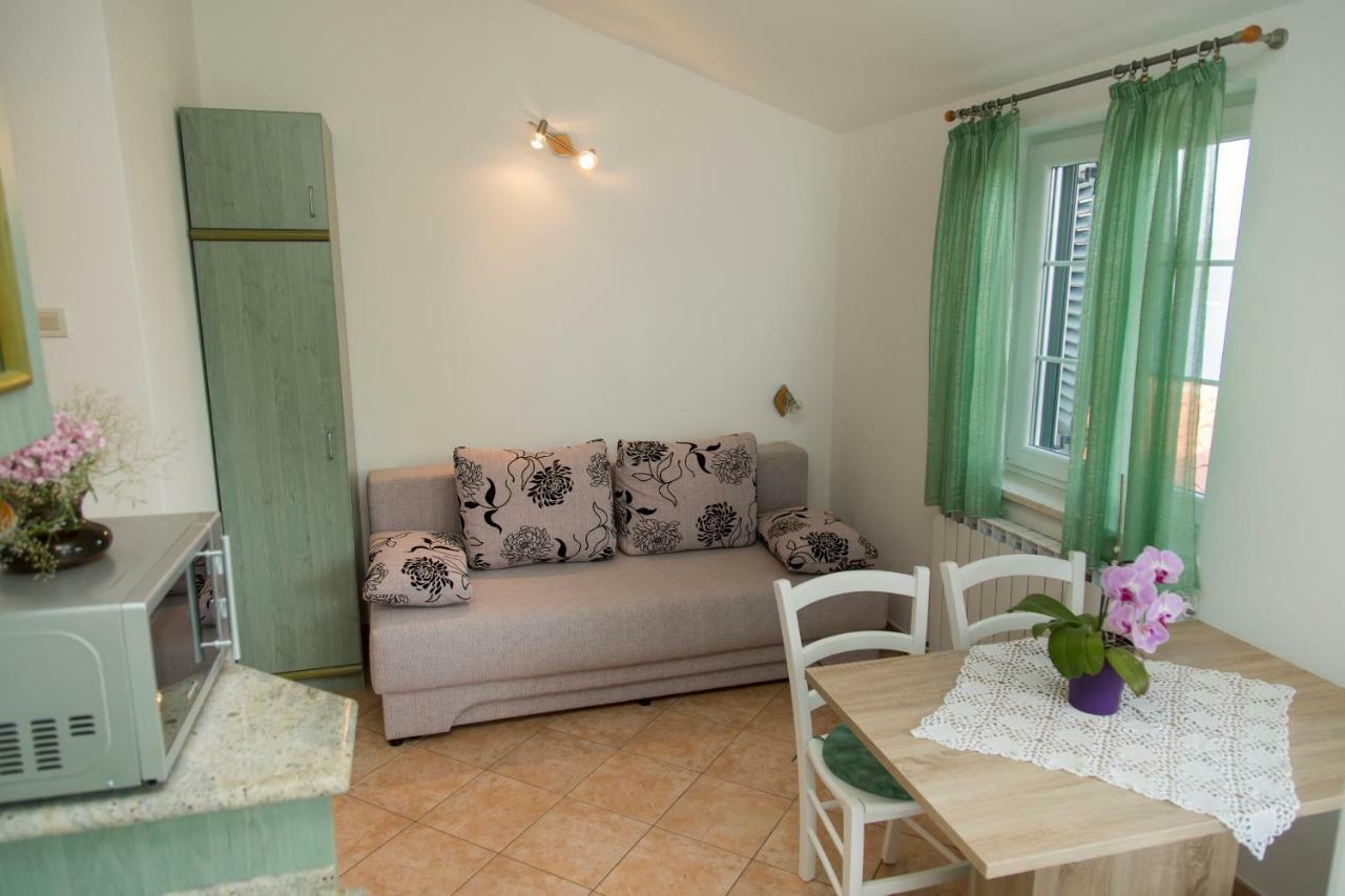 Apartments Tinka เบรอเซส ภายนอก รูปภาพ