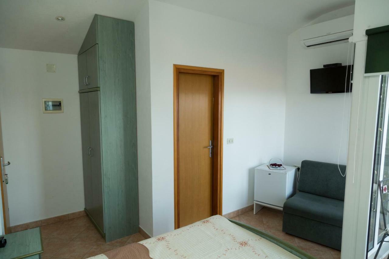 Apartments Tinka เบรอเซส ภายนอก รูปภาพ