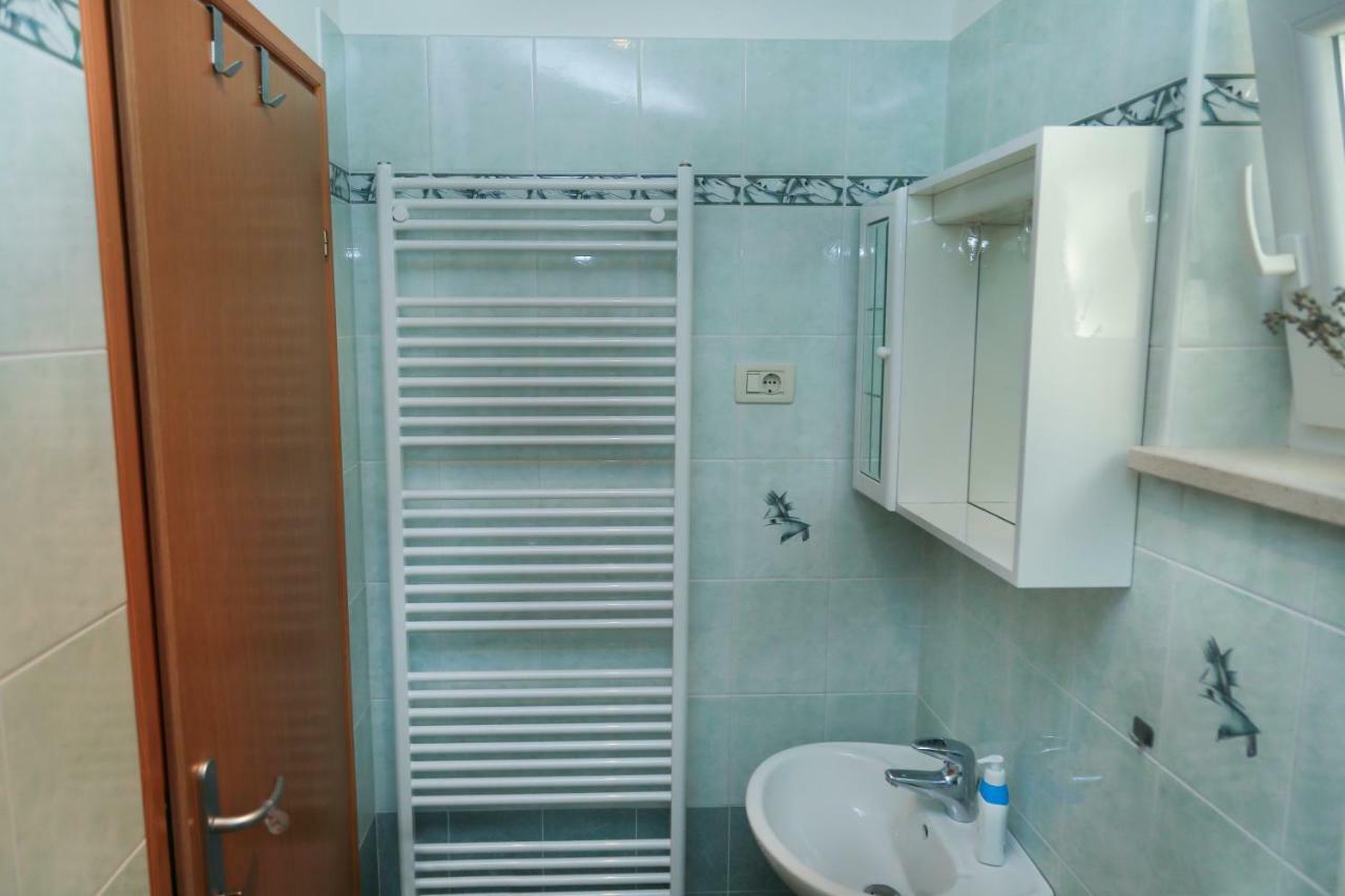 Apartments Tinka เบรอเซส ภายนอก รูปภาพ