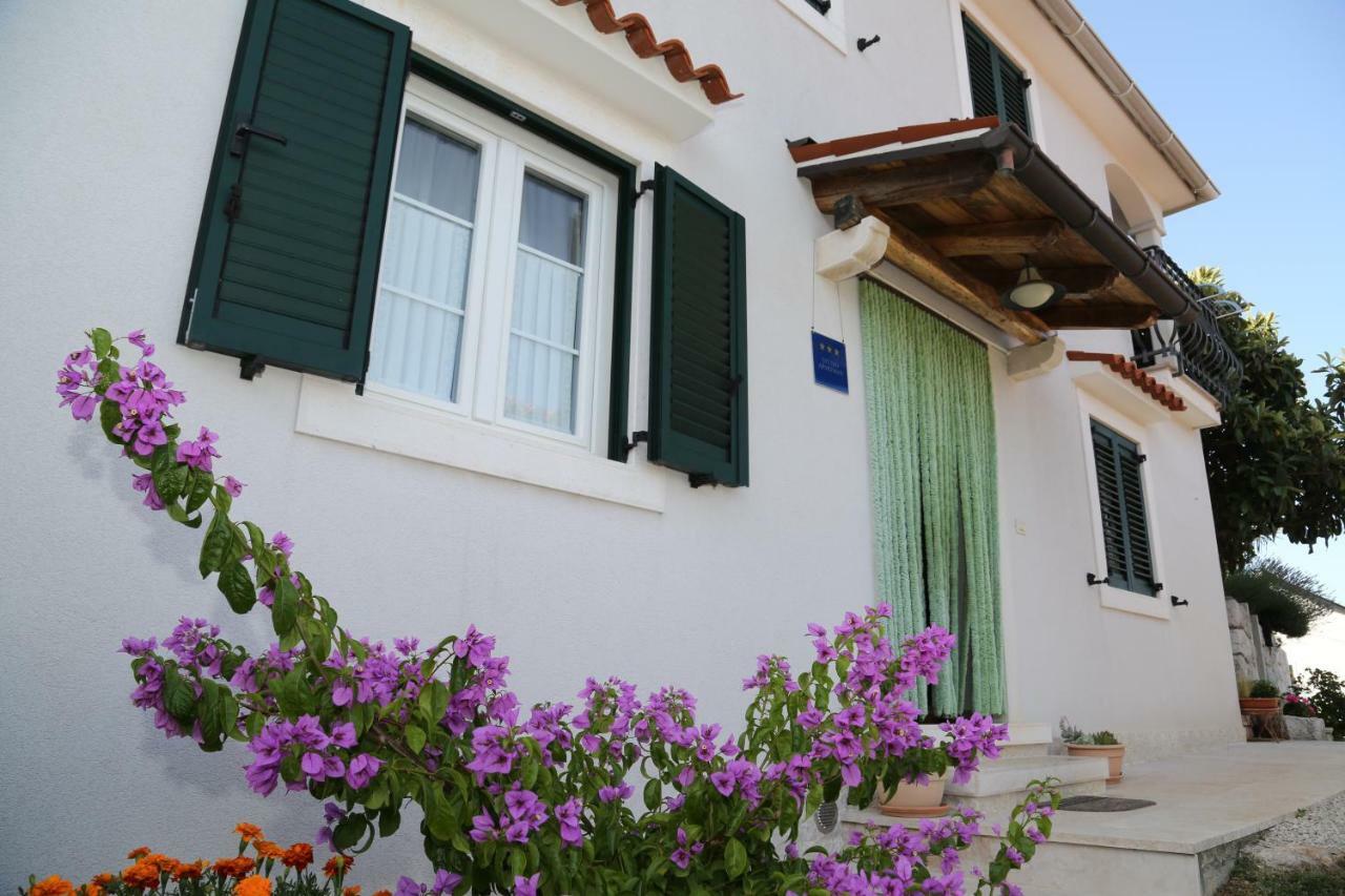 Apartments Tinka เบรอเซส ภายนอก รูปภาพ